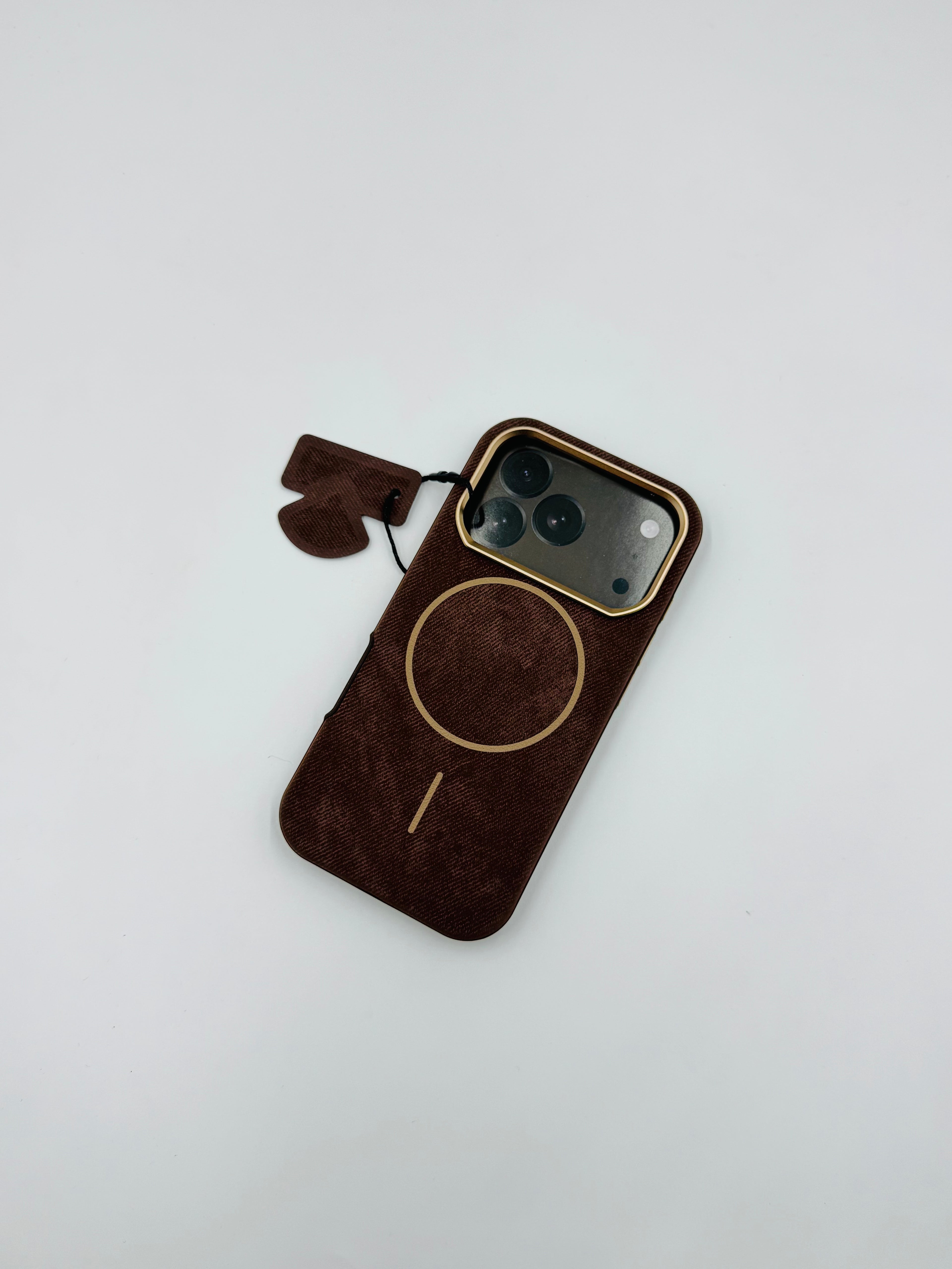 iPhone 17 Pro – Luxe Fabric MagSafe Case