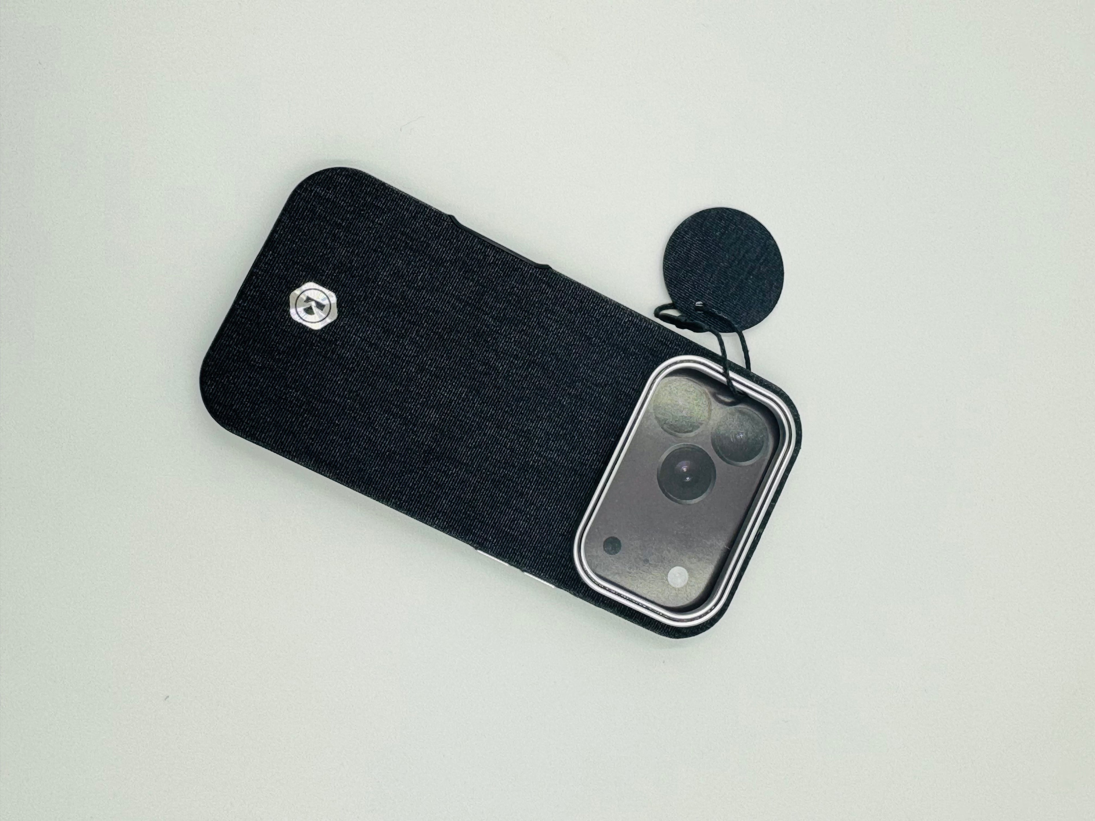 iPhone 17 Pro - Executive MagSafe Leather Case