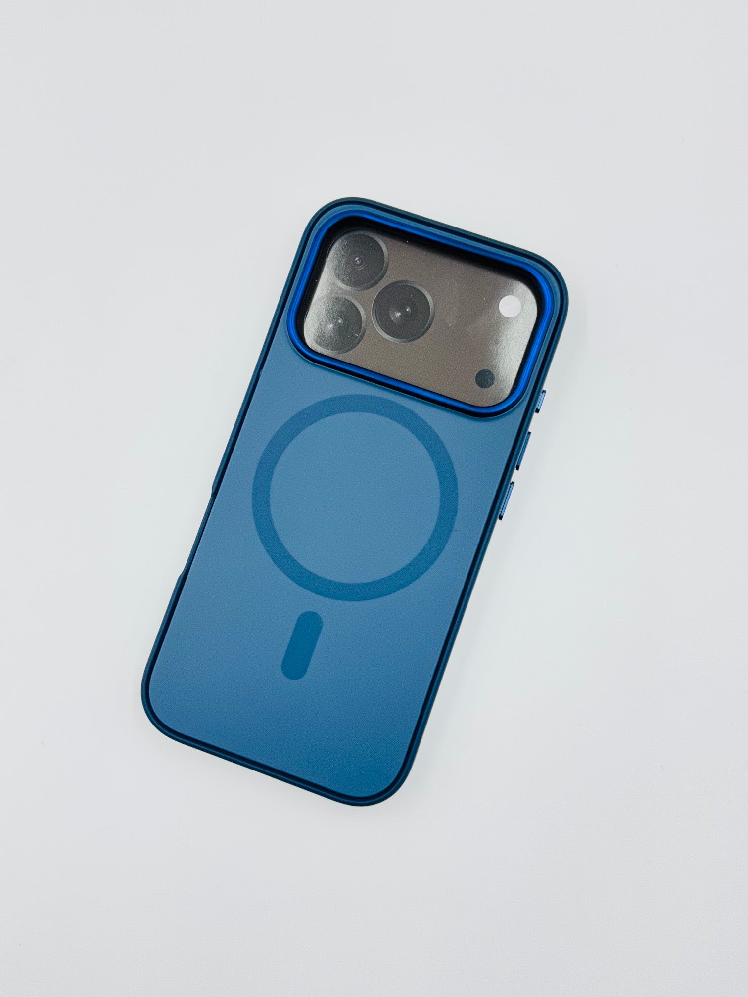 iPhone 17 Pro - AeroShield Matte MagSafe Case