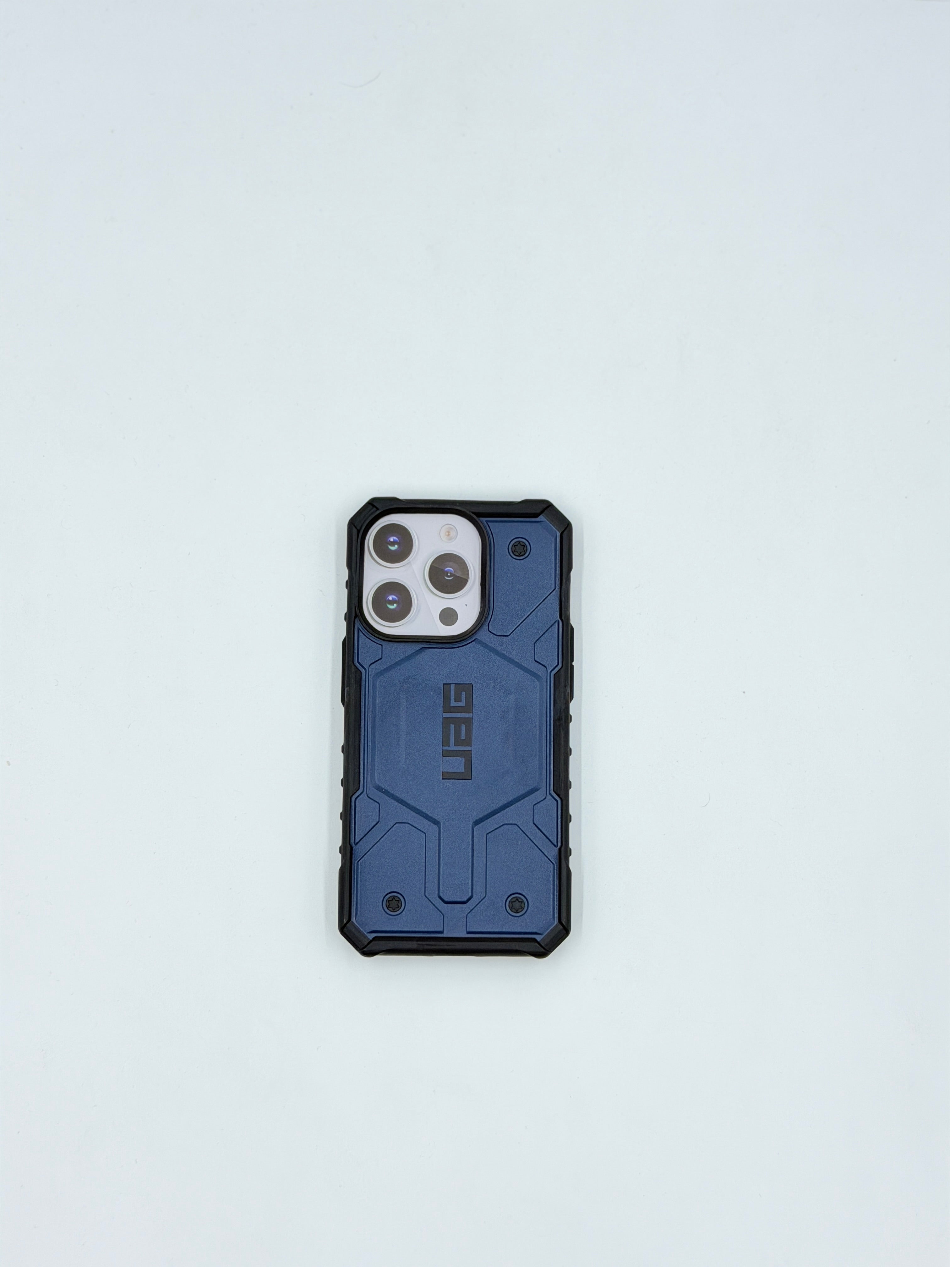 UAG Monarch Armor Shield Case – Midnight Blue (iPhone 15 Pro)