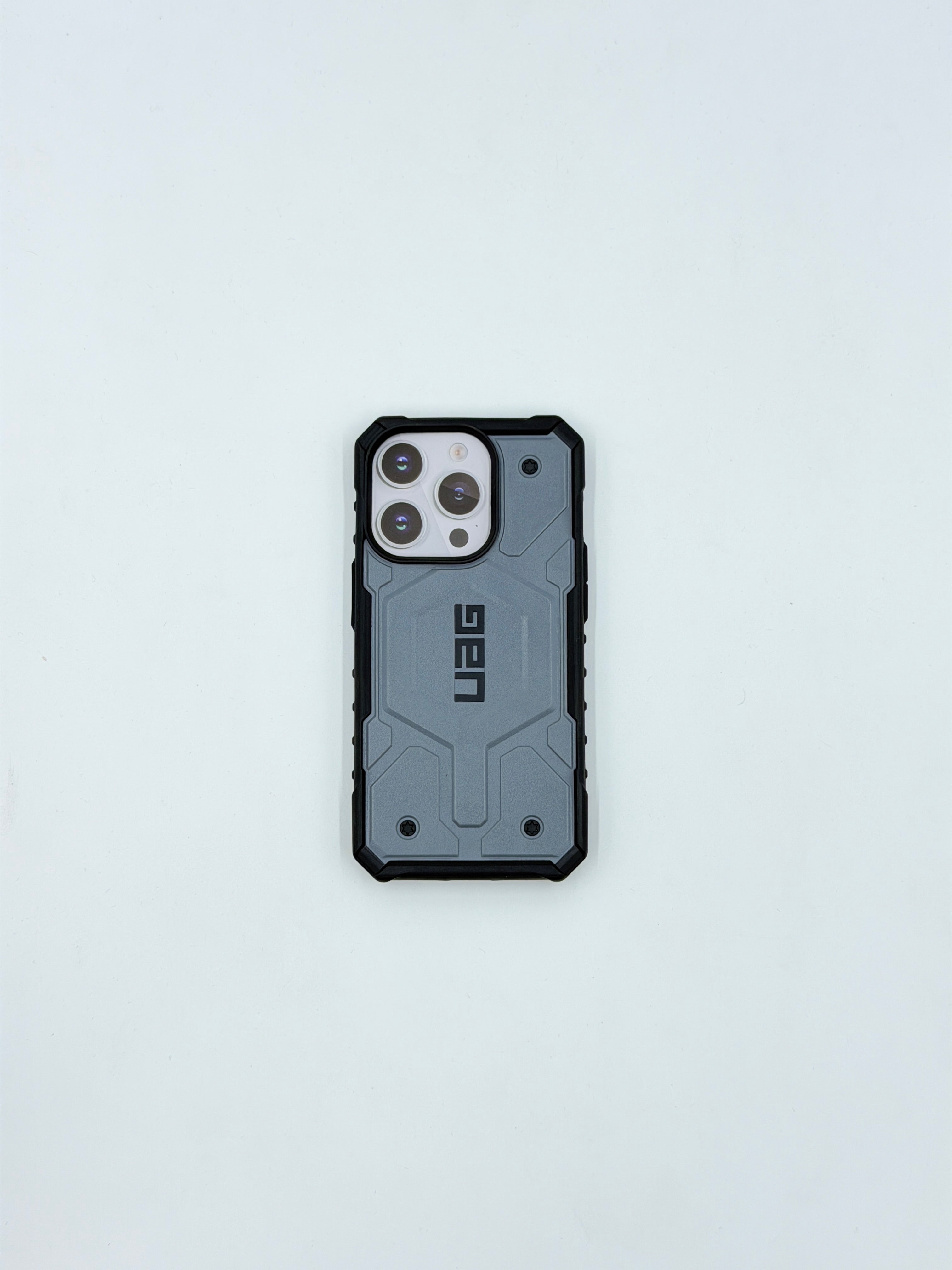 UAG Monarch Armor Shield Case – Ash Grey (iPhone 15 Pro)