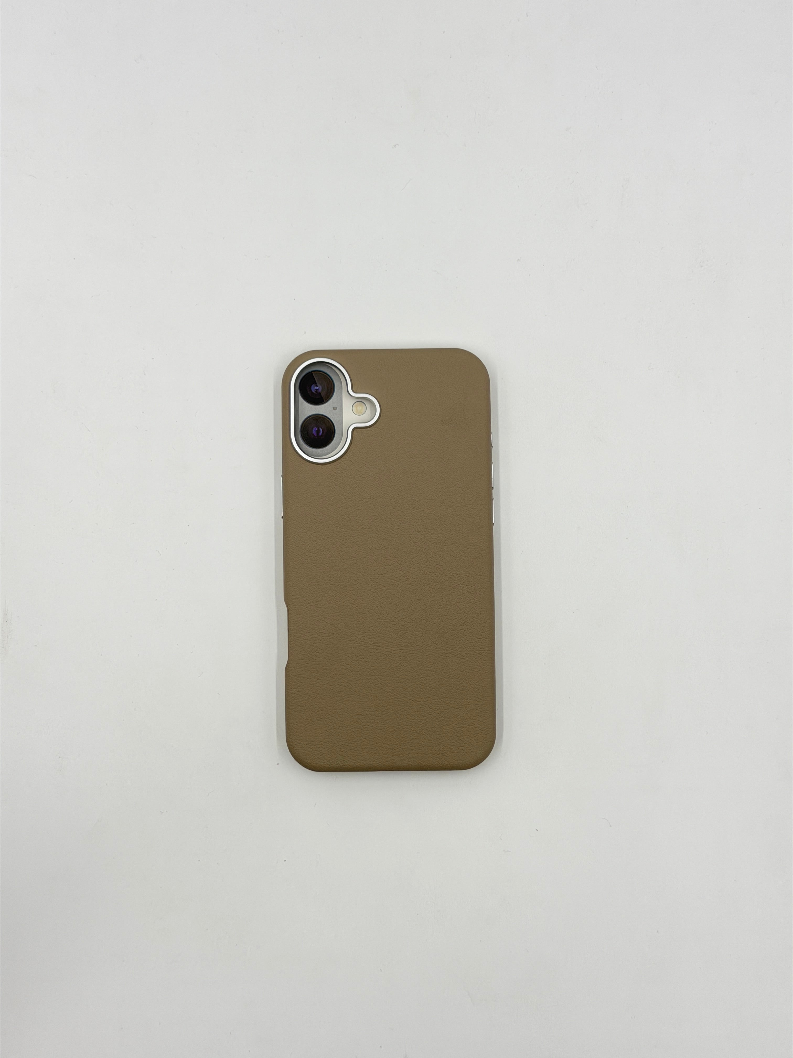 Classic Leather Touch Case – Mocha Brown (iPhone 16 Plus)